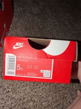 Nike Kids Sneakers in White and Pink